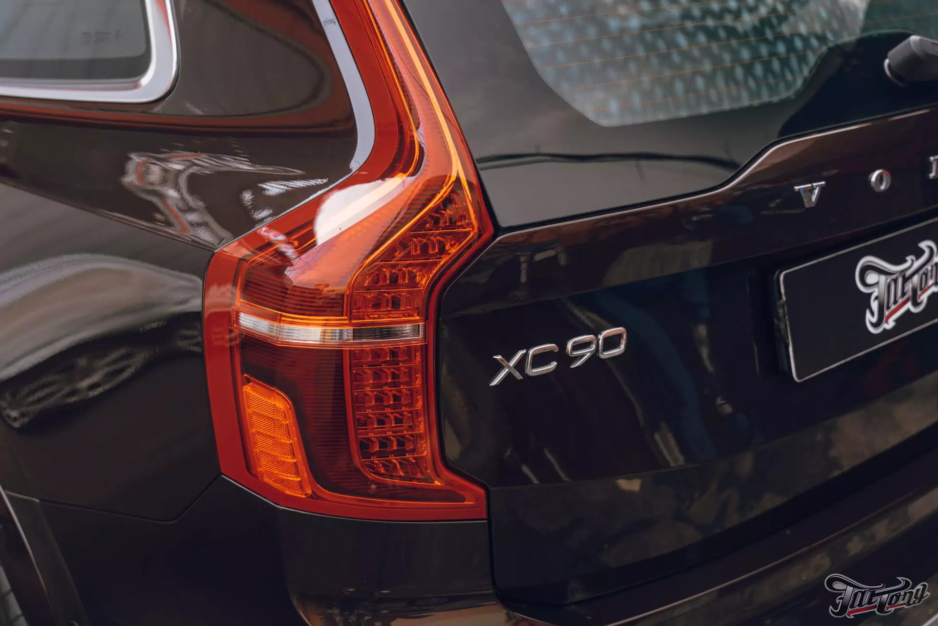 Окрас дверей на Volvo XC90